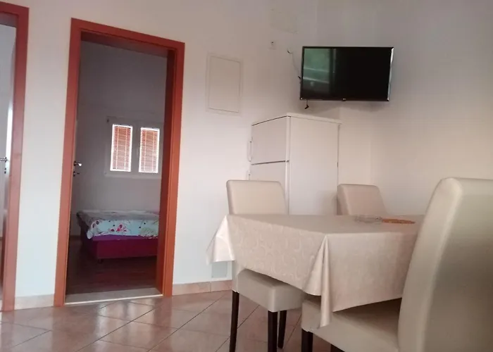 Apartman Kristina Sa Dvije Sobe *