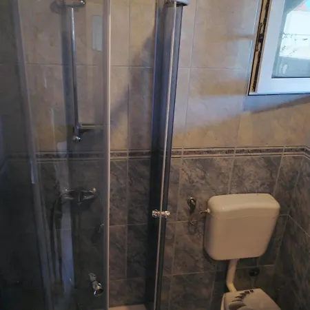 Kristina Sa Dvije Sobe * Biograd Na Moru