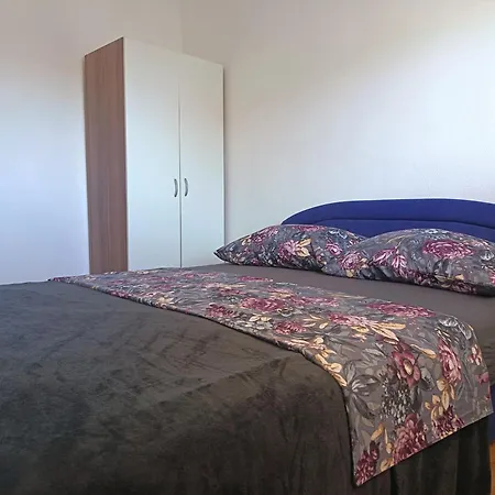 Appartement Kristina Sa Dvije Sobe *