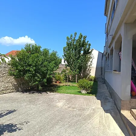 Kristina Sa Dvije Sobe Appartement
